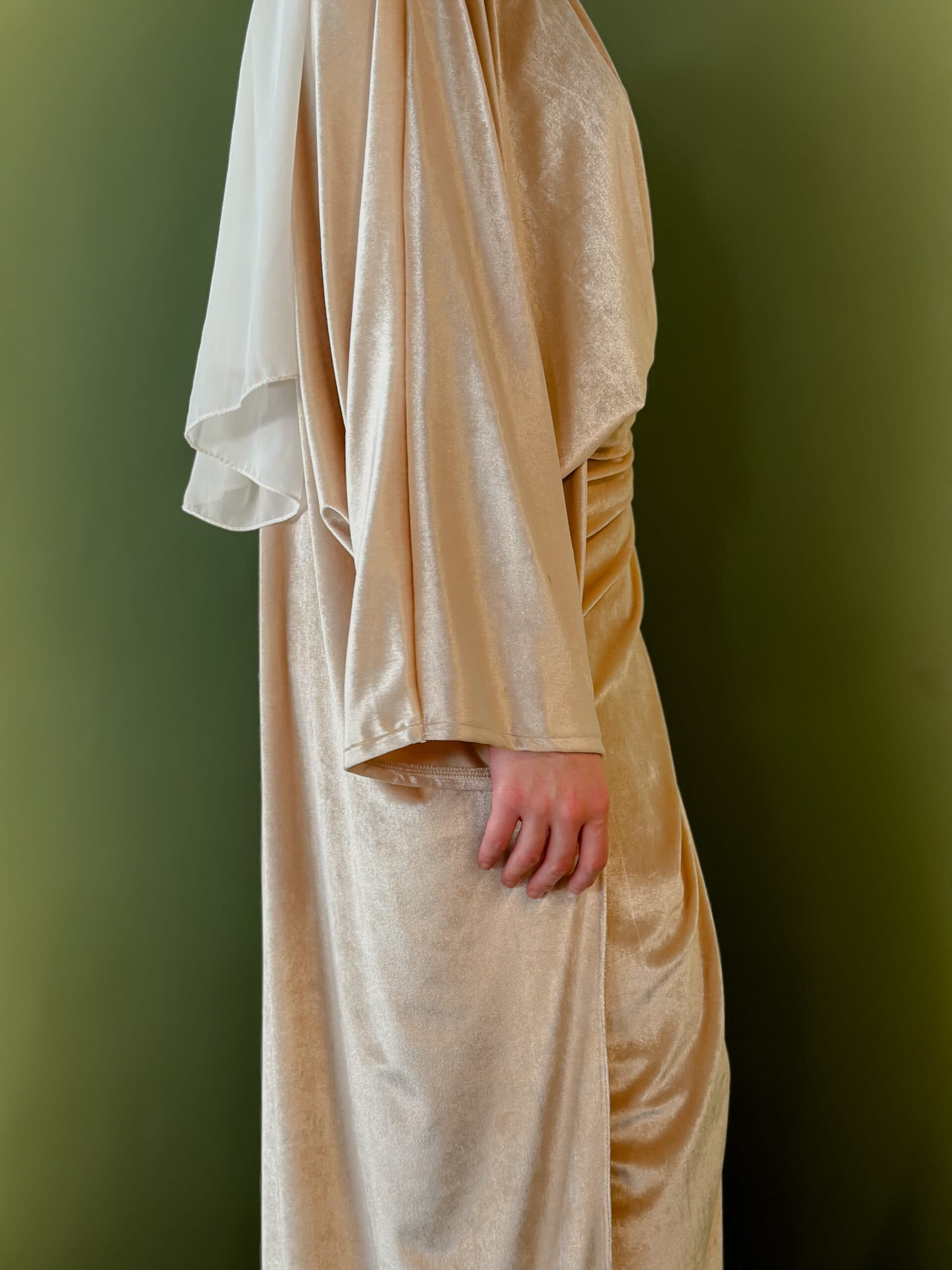 Beige – Shimmery Velvet Set