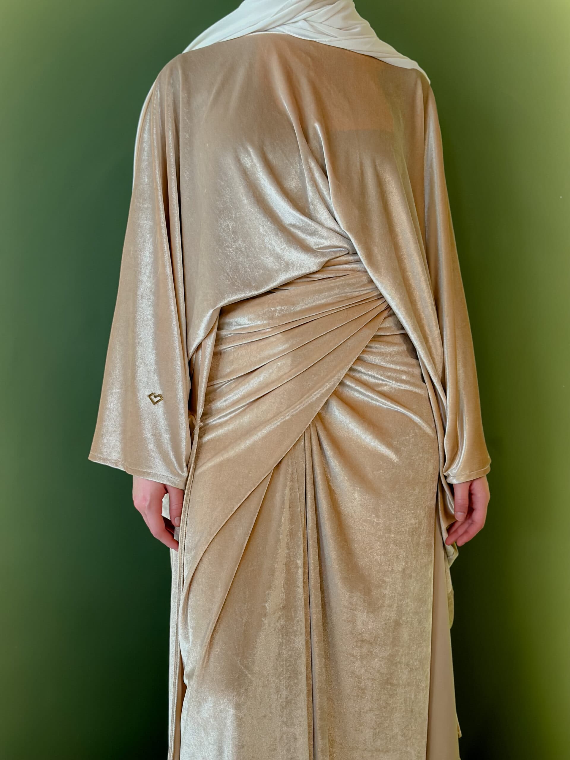 Beige – Shimmery Velvet Set