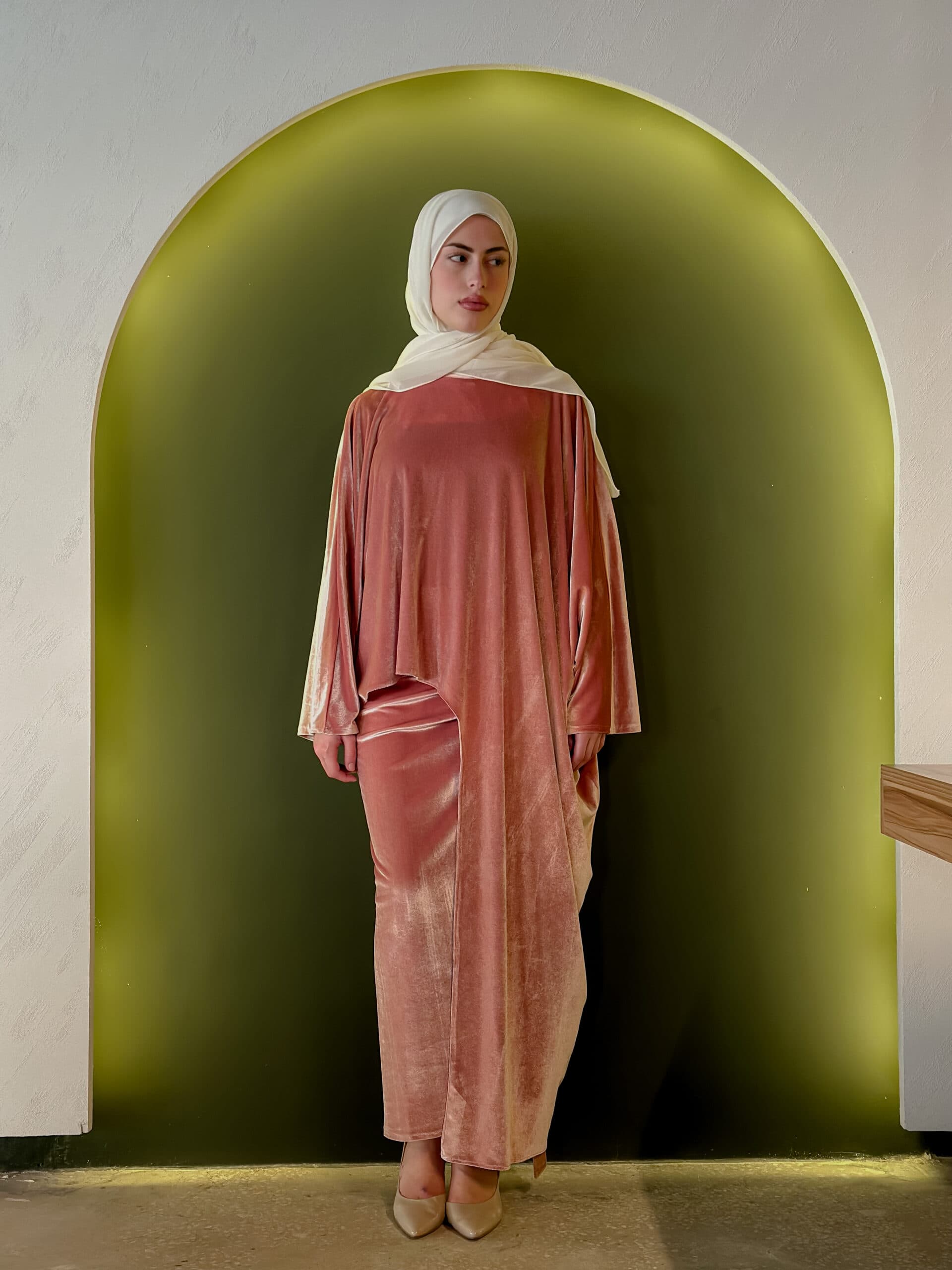 Tulip Pink – Shimmery Velvet Set