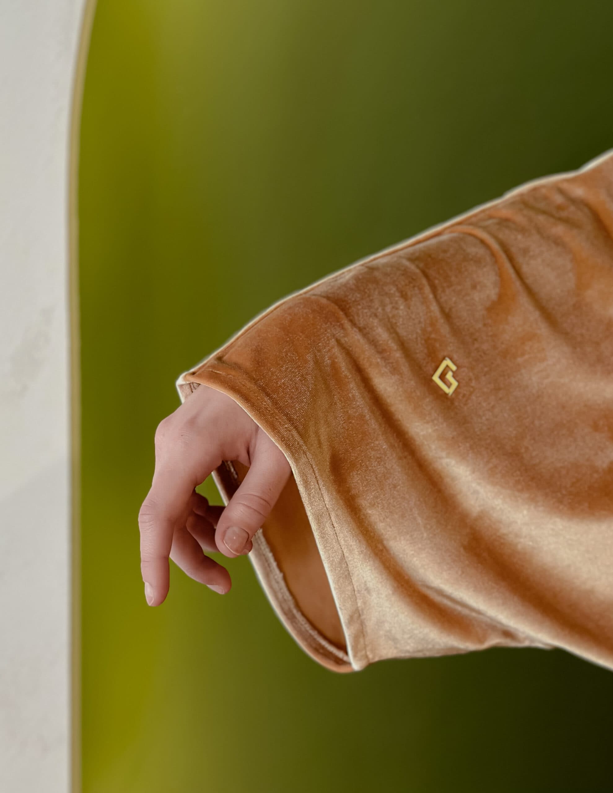 Golden Orange – Shimmer Velvet Set