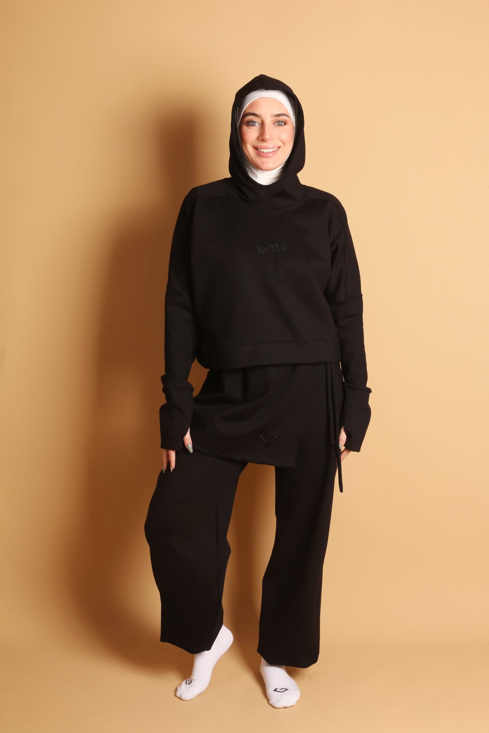 Travel – Black