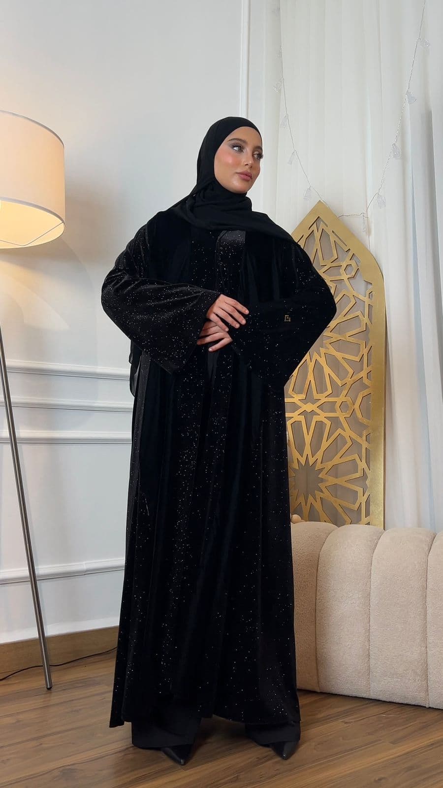 Layl Black Abaya