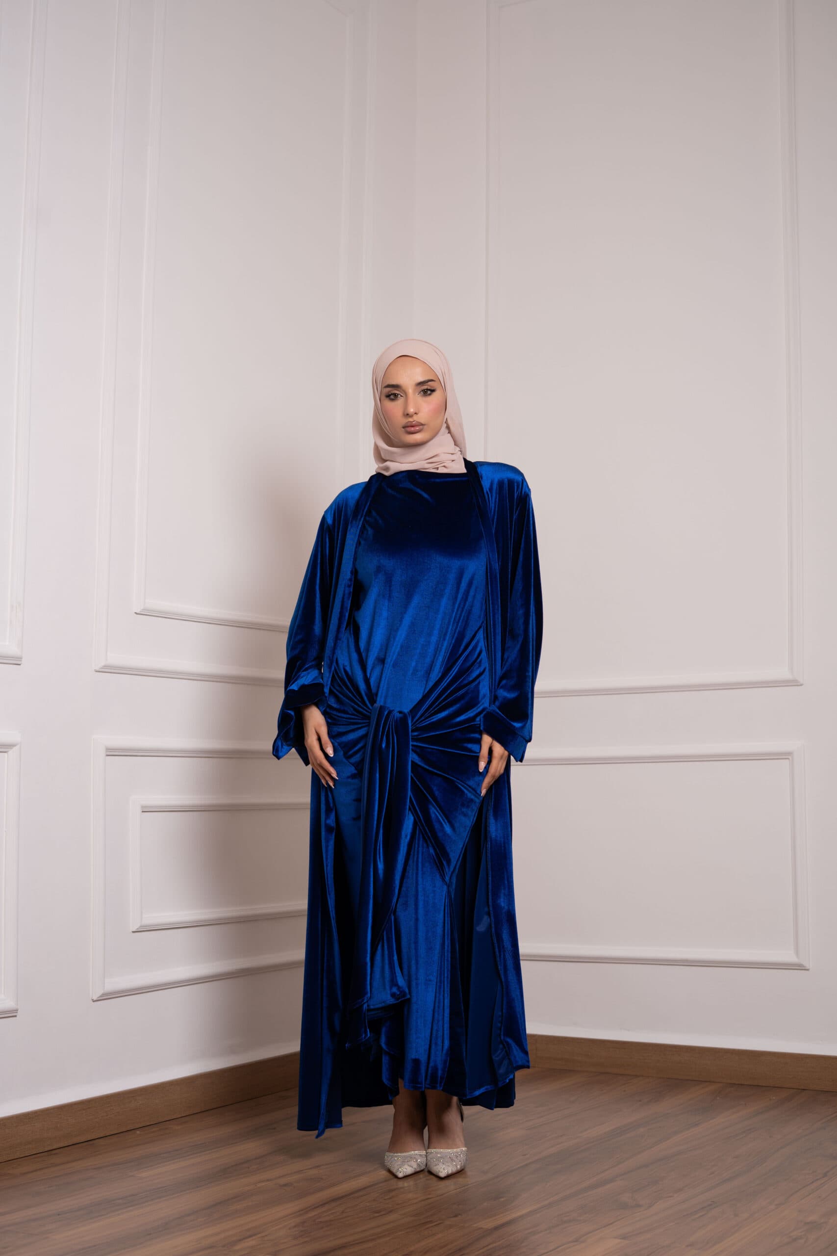 VELORA VELVET ABAYA SET