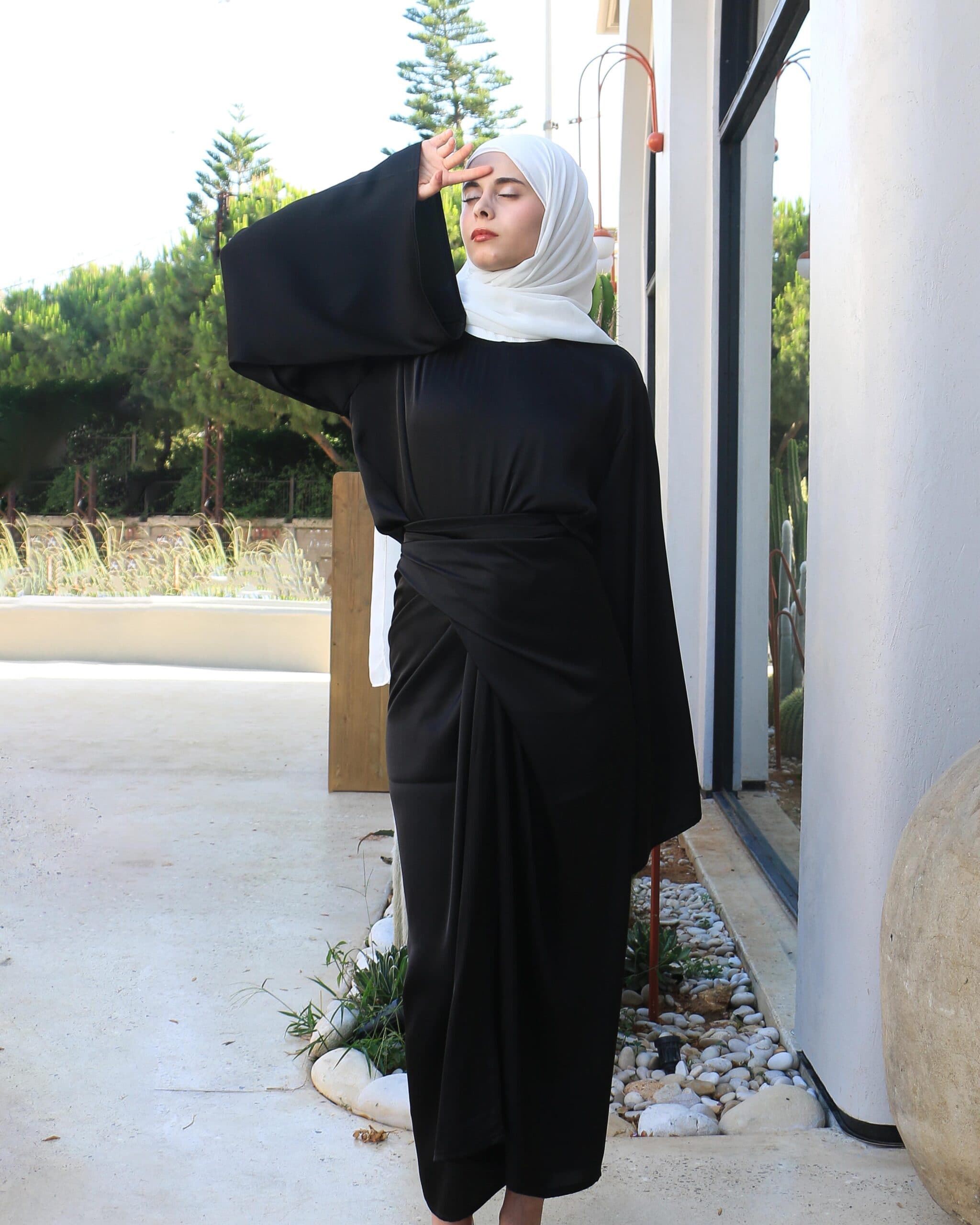 KHARZAAT – Black